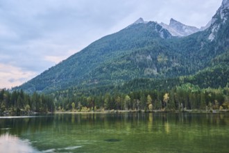 Hintersee in autumn colours, Ramsau, Berchtesgaden National Park, Berchtesgadener Land district,