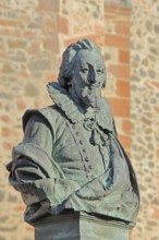 Bust and monument to Philipp Ludwig II of Hanau-Münzenberg, medieval count, bronze sculpture,