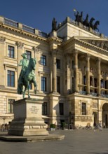 Palace on Palace Square with quadriga and equestrian statue of Duke Carl Wilhelm Ferdinand,