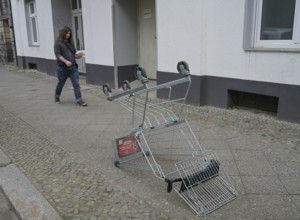 Shopping trolley, pavement, Waldenserstraße, Moabit, Mitte, Berlin, Germany, Europe