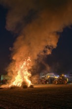 A warning fire at a rally of farmers and farmers because of the federal government's plans to cut