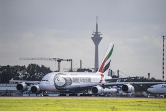 Düsseldorf International Airport, Emirates, Airbus A380-800, A6-EUT, on the taxiway for take-off,