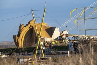 Start of the eviction of the hamlet Lützerath at the lignite mine Garzweiler 2, preparation for the