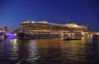 Europe, Germany, Hamburg, Elbe, View over the Elbe, Passenger ship AIDAprima with festive lighting,