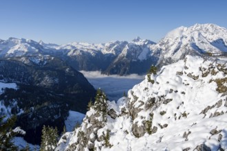 Snow-covered mountain landscape with mountain panorama on the Jenner, view of the Steinernes Meer,