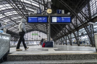 3-day strike by the railway union GDL, only very few local and long-distance trains run, empty