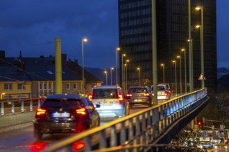 City centre traffic, federal road B54, Eckeseyer Straße, on a bridge in the city centre of Hagen,