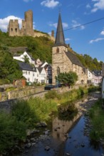 Monreal, idyllic half-timbered village in the Elz valley, ruins of the Löwenburg castle, in the