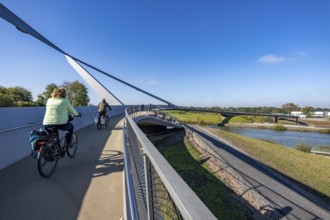 New bridge over the Rhine-Herne Canal and the Emscher, leap over the Emscher, bicycle and