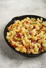 Macaroni with cheese and bacon, baked, homemade, no people