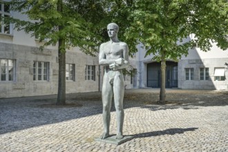 Statue of Richard Scheibe, Federal Ministry of Defence, Bendlerblock, German Resistance Memorial,