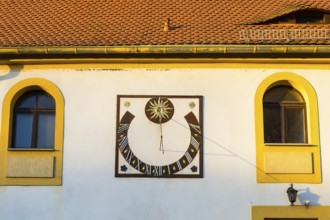 Sundial at the baroque castle Seußlitz in the evening light, Diesbar-Seußlitz, Saxon Elbland,