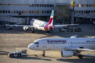 Düsseldorf Airport, Eurowings aircraft, LH Leo, Pushback, Terminal A