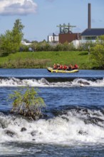 Inflatable boat, rafting at the Ruhr weir near Hattingen, section of the Ruhr Valley cycle path