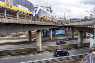 Railway bridges at the Duisburg-Kaiserberg motorway junction, complete reconstruction and new