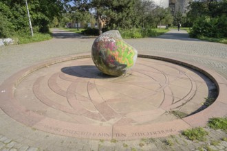 Sundial at the Zeiss-Großplanetarium, Prenzlauer Allee, Prenzlauer Berg, Pankow, Berlin, Germany,