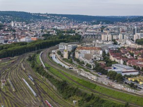 View from Rosenstein stabling yard to Stuttgart main station. Track apron at the main station.