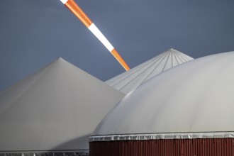 Gas storage of a biogas plant, wing of a wind energy plant, the gas is produced from various