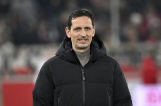 Coach Dino Toppmöller, portrait, smiles, Eintracht Frankfurt SGE MHPArena, MHP Arena Stuttgart,