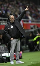 Coach Frank Schmidt 1. FC Heidenheim 1846 FCH on the sidelines Gesture Gesture Conference League,