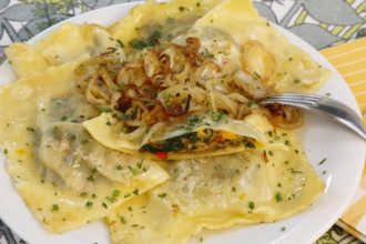 Swabian cuisine, Maultaschen, vegetarian, vegetable Maultaschen, vegetables in noodle dough,