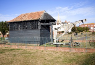 Treadmill crane, Harwich, Essex, England, United Kingdom, Europe