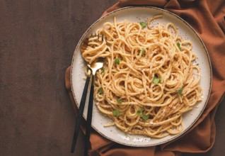 Spaghetti carbonara, in creamy garlic sauce, pasta in white sauce, homemade, no people