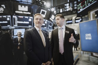 Christian Lindner (FDP), Federal Minister of Finance, photographed during a visit to the trading