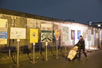 Signs painted by children were erected along the former Wall strip between the Brandenburg Tor tor