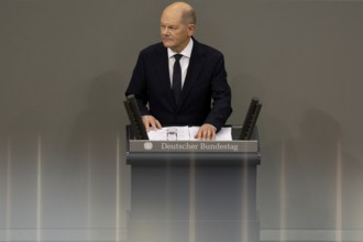 Olaf Scholz (Chancellor of the Federal Republic of Germany, SPD) during the government statement on