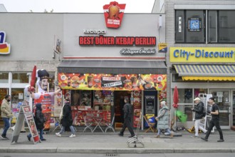 Döner Kebap snack bar, street scene, Turmstraße, Moabit, Mitte, Berlin, Germany, Europe