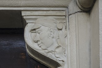 Relief on the Roigelhaus, drunken student, fat nose, Tübingen royal society, poetic student