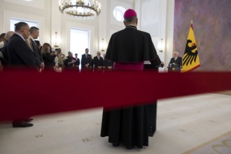 Nikola Eterovic (Archbishop of the Holy See) and Frank-Walter Steinmeier (President of the Federal