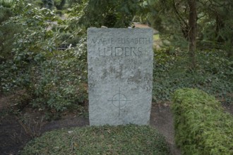 Marie-Elisabeth Lüders, grave, Waldfriedhof Dahlem, Hüttenweg, Steglitz-Zehlendorf, Berlin,