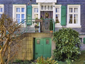 Former office of the Neviandt and Pfleiderer company with original front door, Mettmann, Bergisches