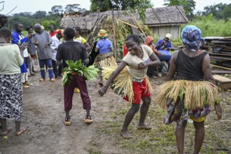 Pygmies of the BaAka people dancing, Libongo, Est region, Cameroon, Africa