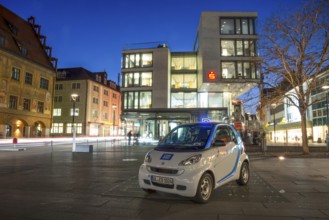 Savings bank building, Ulm's new centre at Hans-und-Sophie-Scholl-Platz, Ulm, Baden-Wuerttemberg,