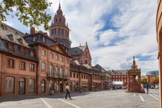 St Martin's Cathedral and Renaissance market fountain in Mainz, Rhineland-Palatinate, Germany,