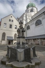 Patronal fountain created in 1978 by the artist Leopold Hafner, in the courtyard of St Stephen's