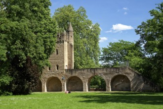 Heidentürmchen, wall tower with city wall, cathedral garden of Speyer, Speyer,