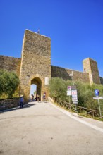 Porta Franca, Monteriggioni, Tuscany, Italy, Europe