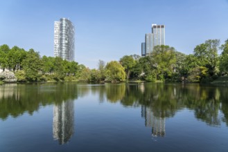 Schwanenspiegel pond, Gap 15 office building and LVA main building, state capital Düsseldorf, North