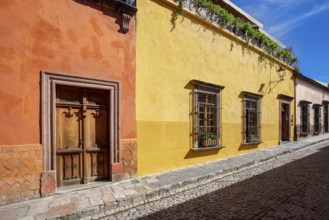 Mexico, Colorful buildings and streets of San Miguel de Allende in historic city center, Central