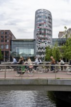 Central cycle path on the Vredenburgviaduct, at the Hoog Catharijne shopping centre, behind Utrecht