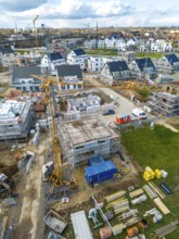 New-build neighbourhood, around 140 detached and semi-detached houses being built in the south of