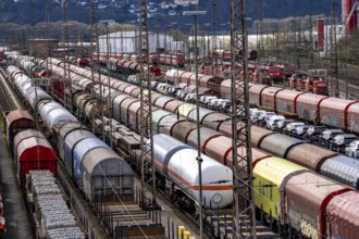 The Hagen-Vorhalle marshalling yard, one of the 9 largest in Germany, is located on the