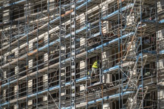 Construction site, at the Cologne Trade Fair Centre, new construction of a high-rise office