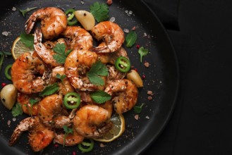 Fried shrimp, headless, with spices, grilled, homemade, no people