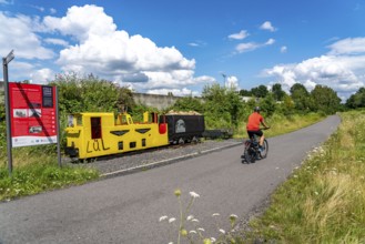 The König-Ludwig-Trasse in Recklinghausen, cycle and footpath on a former railway line between