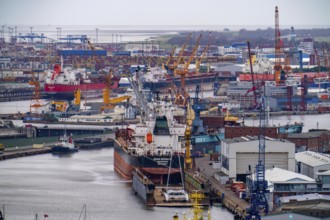 Shipyards in the overseas harbour of Bremerhaven, Bremen, Germany, Europe